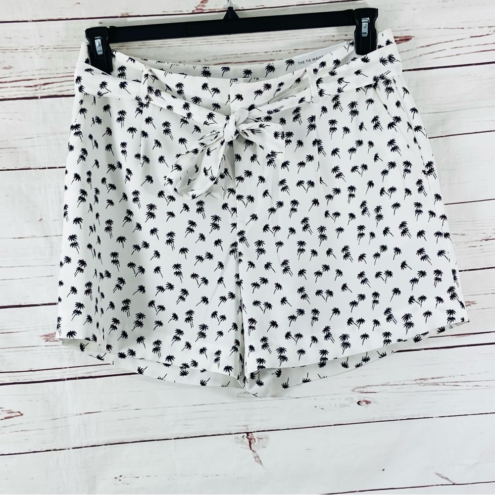 Ann Taylor Factory Shorts Women’s 12 Black/White Belted Palm Tree Prints